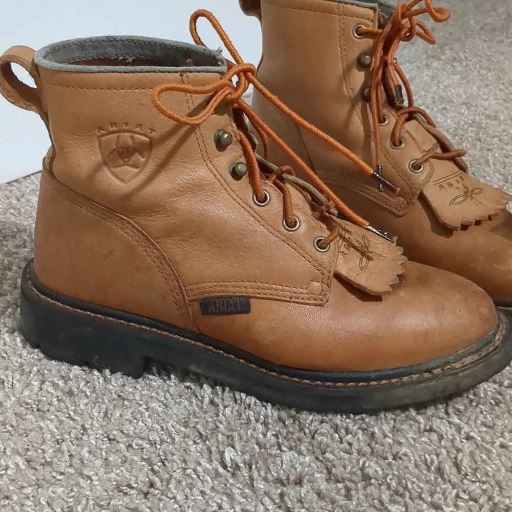 Vintage Ariat Leather Work Lace Up Booties